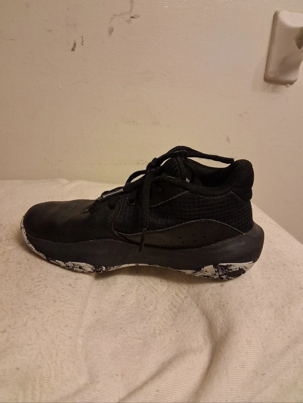 Under Armour boy black